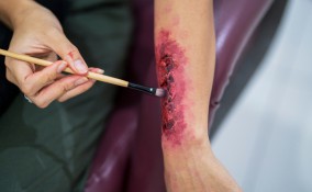 sangue finto fai da te, sangue fai da te, come fare sangue finto, sangue finto halloween