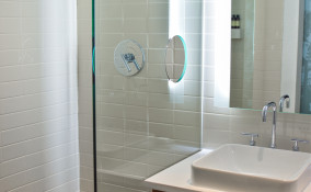 come togliere silicone piastrelle, togliere silicone, rimuovere silicone