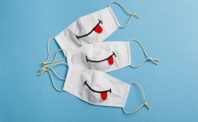 come decorare mascherina stoffa, decorare mascherina