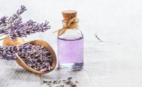 olio essenziale lavanda, aromaterapia, rimedi naturali