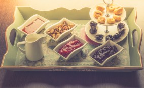 tavolette colazione legno come decorare, tavolette legno fai da te