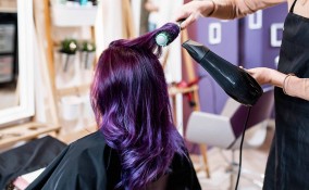 Come prendersi cura dei capelli colorati