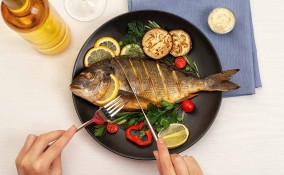 Sognare di mangiare pesce