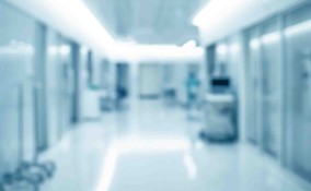 Sognare di camminare in un ospedale