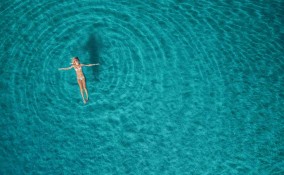 sognare di nuotare in mare