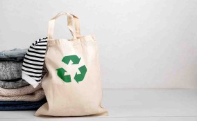 shopping sostenibile nei mercatini dell'usato