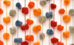 Decorazioni natalizie con fili di lana