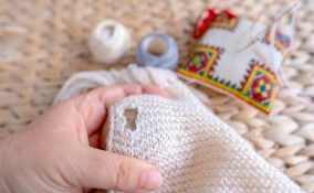 come rammendare i pantaloni di maglia o lana, come ramendare i pantaloni