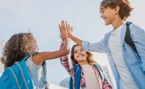 educare bambini amicizia