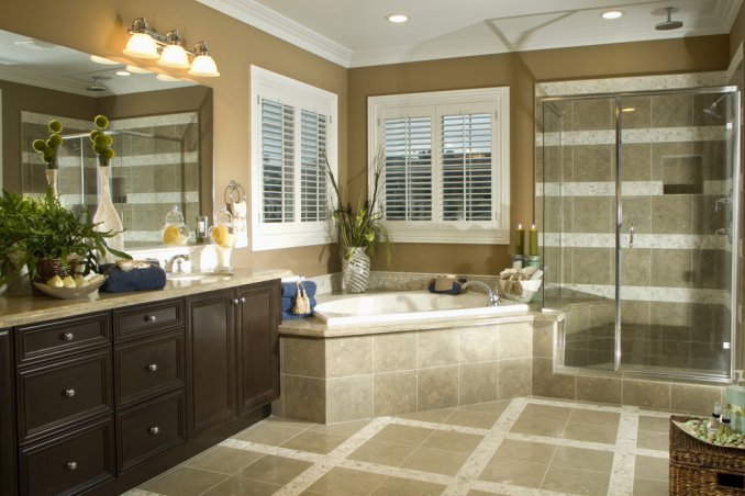 bagno stanza interno arredo casa vasca acqua doccia gusto praticità oriente spazio pulizia candele profumo