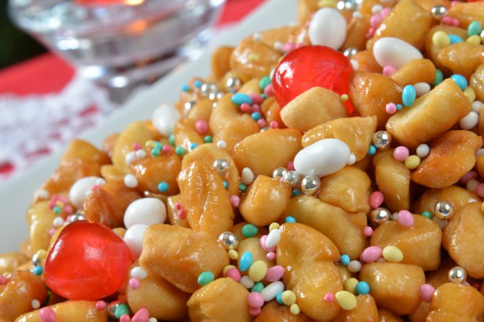 struffoli sicilia mile olio fritto confetti dolce