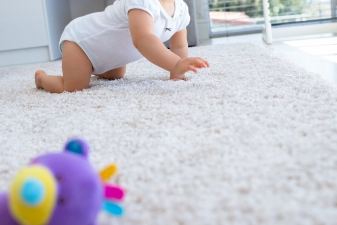 bambino gattonare cucina pericoli soluzioni 