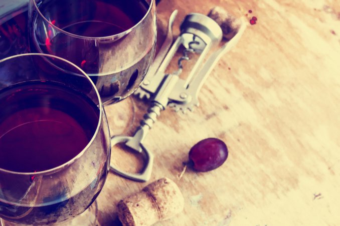 togliere le macchie dal legno