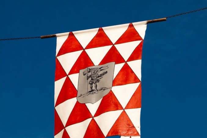 Palio Asti bandiera gonfalone giostra