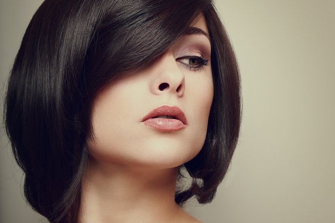 capelli corti autunno acconciatura coda chignon