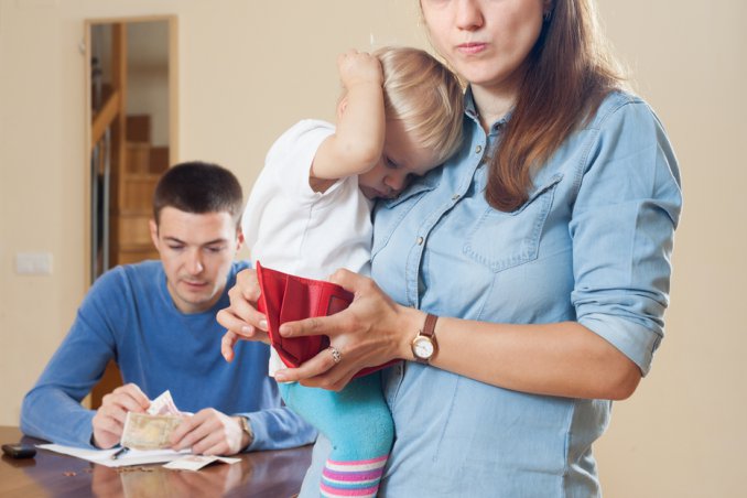 figli spese teenager spese folli deludere ragazzi genitori donne donna