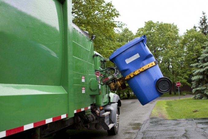 raccolta differenziata ecologia riuso materiali riciclaggio