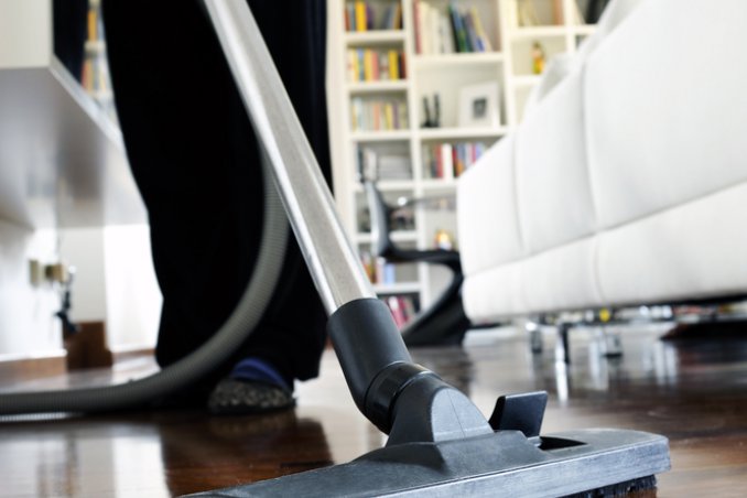 lavoro diritti bucato casalinga contratto casa pulizie colf collaboratrice domestico 