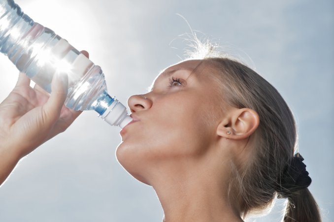 acqua minerale benessere salute 