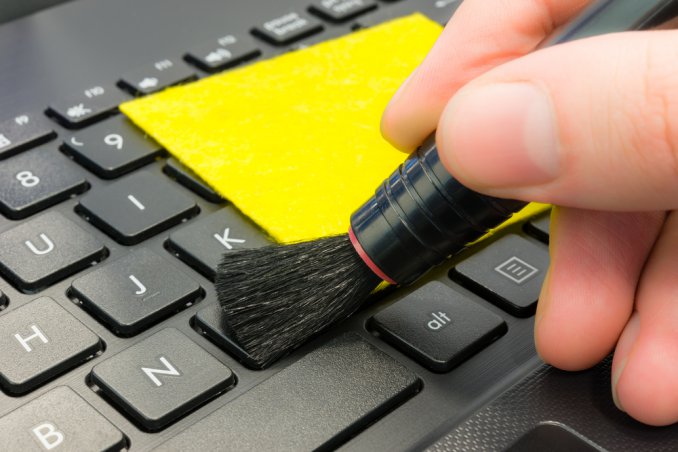 pulizia polvere computer ventole aria compressa