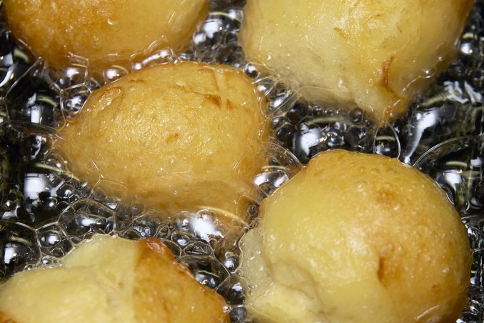 castagnole frittelle carnevale pasta ricotta zucchero