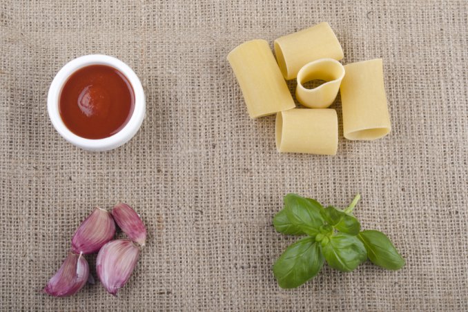 paccheri tonno olive capperi olio pasta 