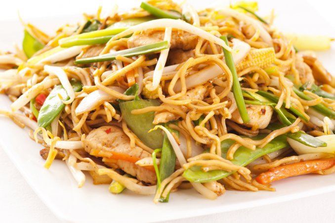 pollo fritto saltato cinese orientale soia cipolla