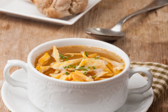 crespelle uova brodo carne