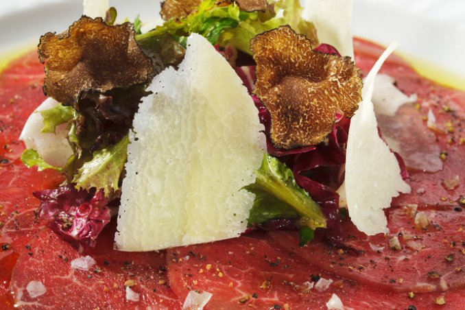 carpaccio manzo tartufo insalata parmigiano