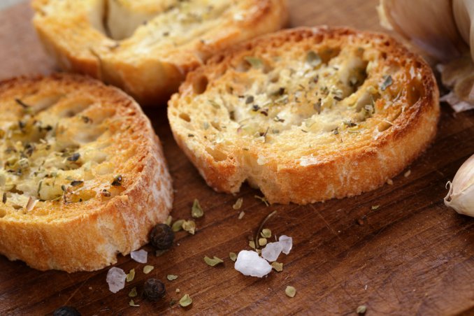 crostini pane olio olive sale pepe aglio