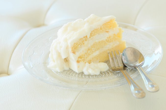 torta strati pandispagna crema burro cocco