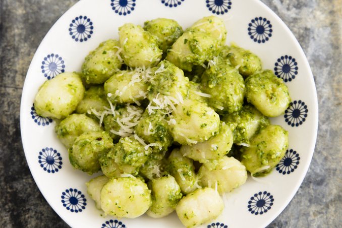 gnocchi patate pesto basilico parmigiano