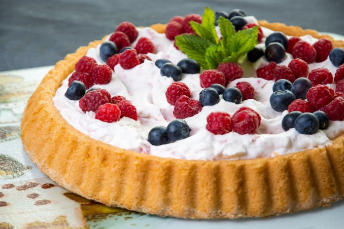 pan di spagna torta panna meringa lampone