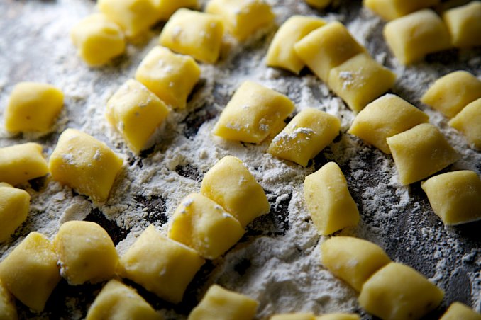 gnocchi pomodoro melanzane noci