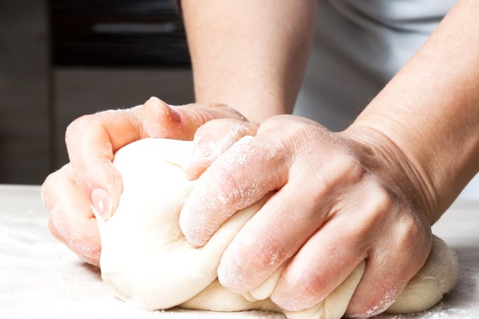 pizza impasto farina acqua sale olio lievito