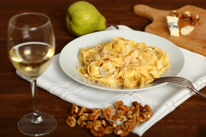fettuccine pasta gorgonzola miele gin balsamico