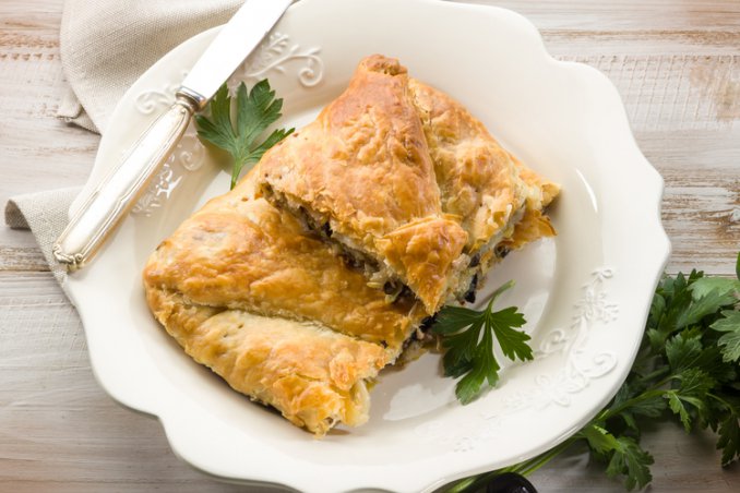 strudel pasta sfoglia zucchine caciocavallo formaggi