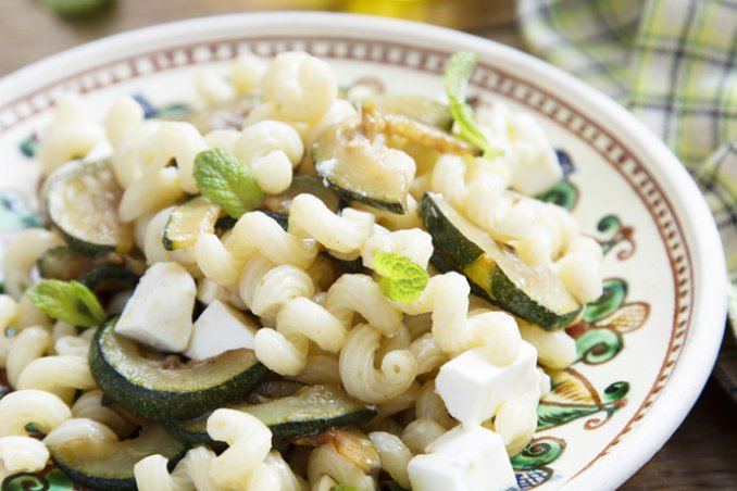 pasta zucchine feta menta