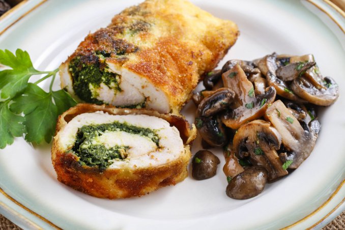 rotolo funghi tacchino rucola
