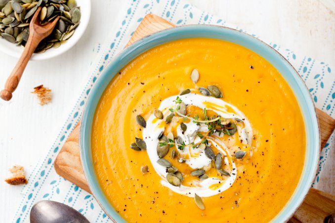 Macedonie, semi e insalatone: la dieta light d’autunno con la frutta e verdura di stagione