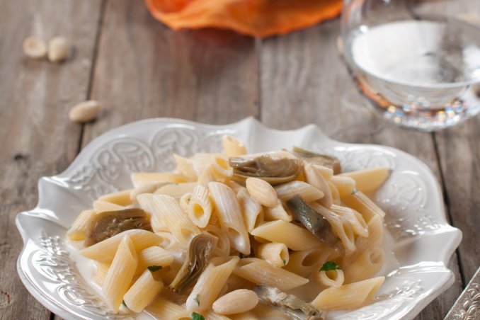 pasta penne carciofi bottarga mandorle