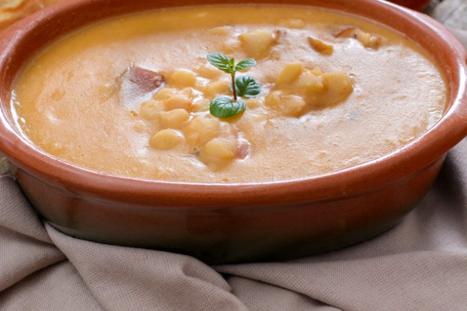 Zuppa di cavolo nero e fagioli cannellini