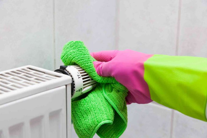 come pulire i termosifoni in ghisa e alluminio