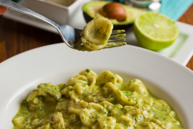 Pasta con avocado