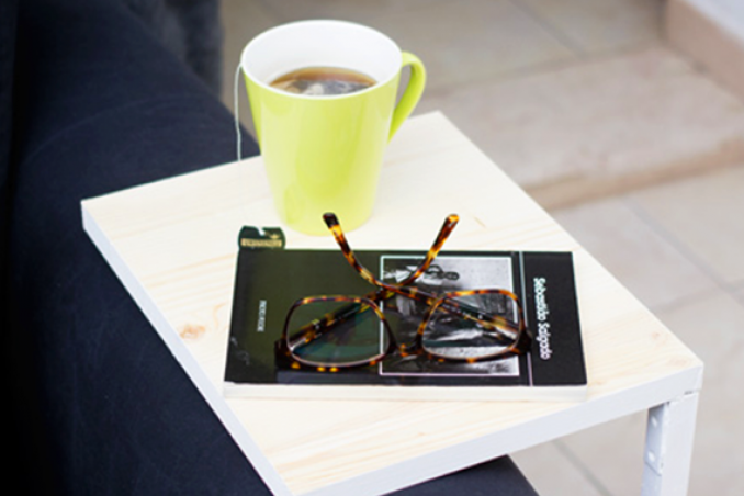 Come creare un tavolino ausiliare per divano