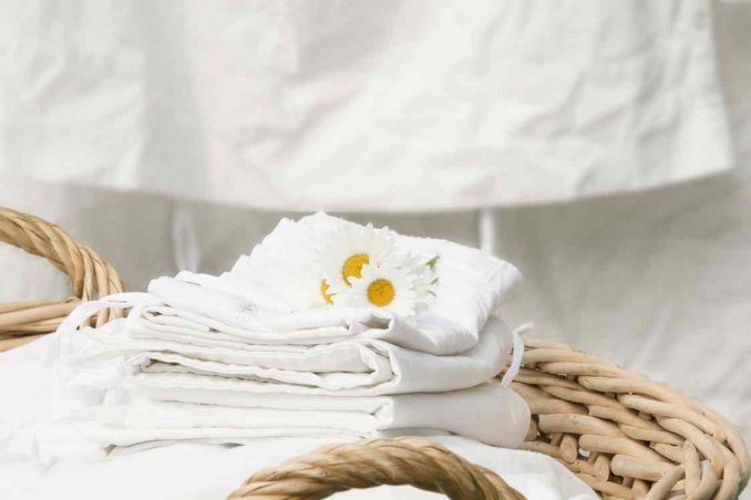 come smacchiare lenzuola ingiallite o macchiate di sangue