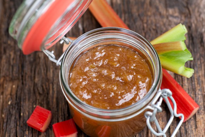 marmellata confettura di rabarbaro