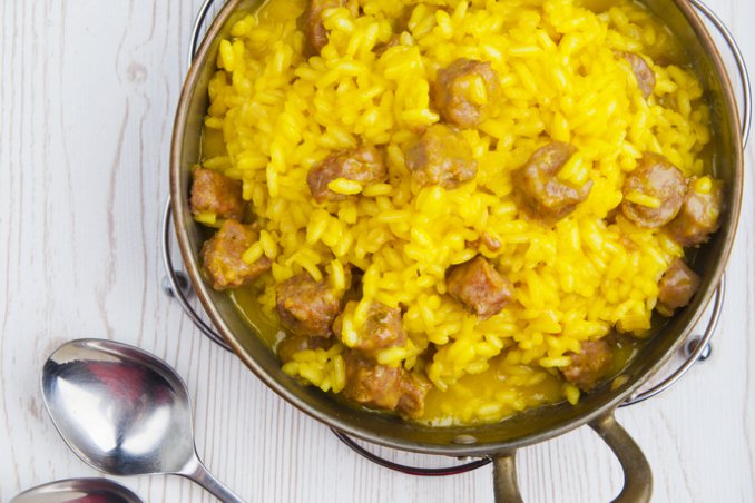 Risotto con salsiccia e zafferano