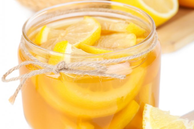 Limoni sotto spirito