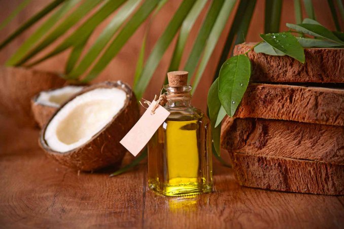 Olio di cocco per capelli proprietà e usi 